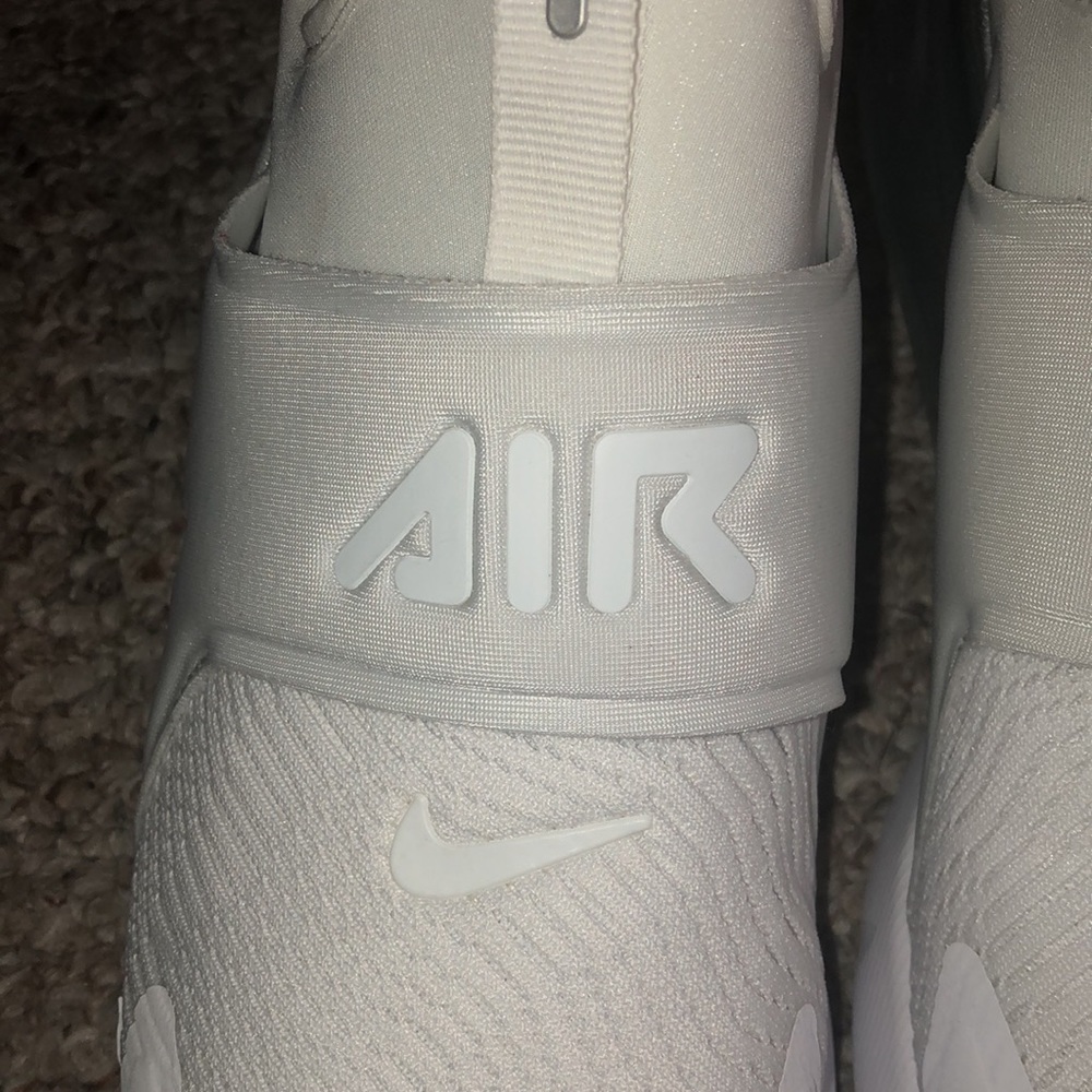 Women’s Nike tennis shoes - Picture 4 of 5